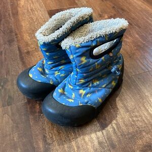 Bogs B-Moc in lightening bolt print
